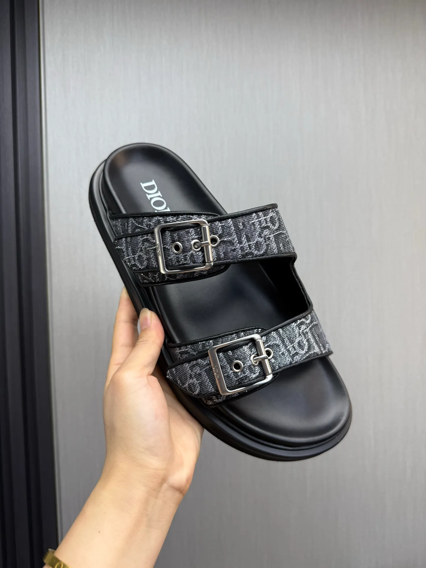 Men's shoes 💰300💰 Dior. Men's slippers 🩴Official website 1:1 production 38-45 yards 45 46 🉑️Customized original material shipped✅